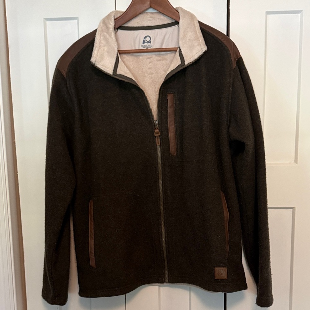 Men's Dark Brown Zip-Up Fleece Jacket
